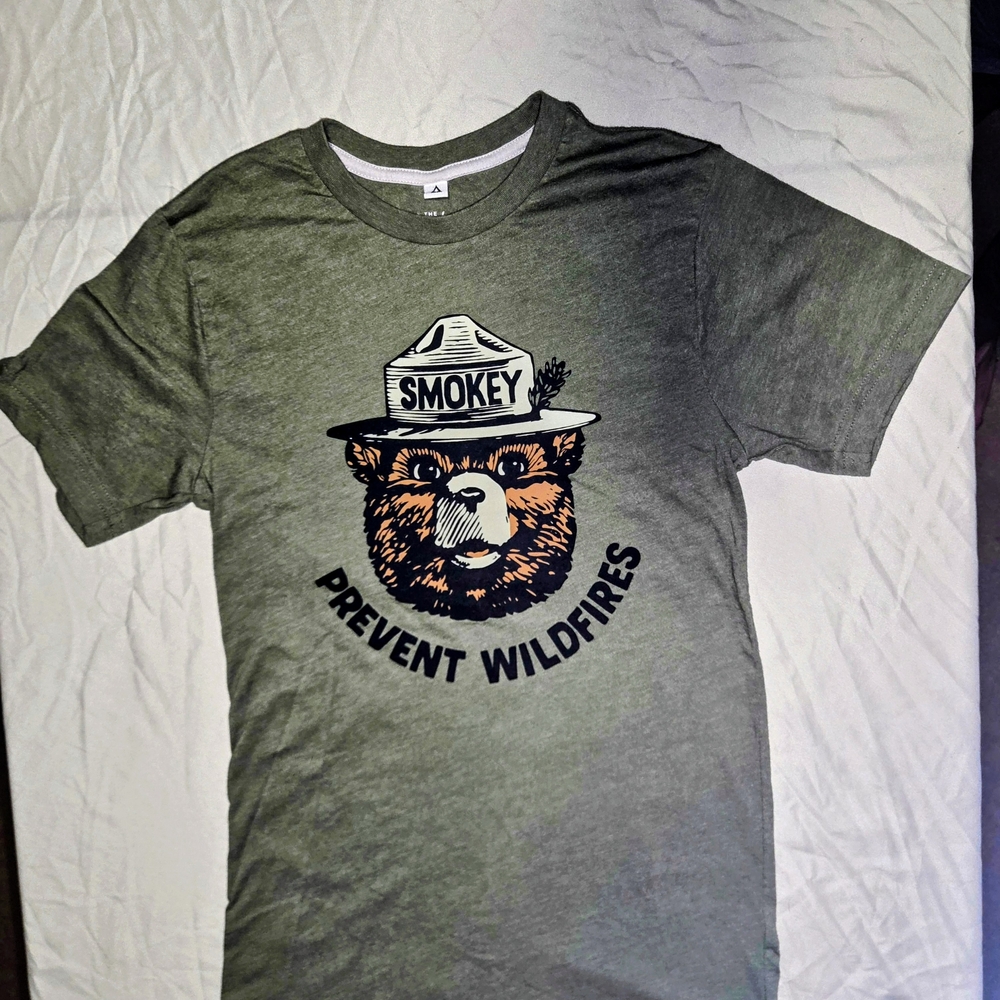 Official Smokey The Bear Short Sleeve XS T-Shirt Green Retro Nice!!!